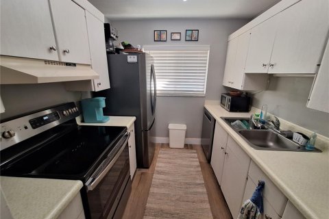 Condo in Venice, Florida, 2 bedrooms  № 1530524 - photo 6