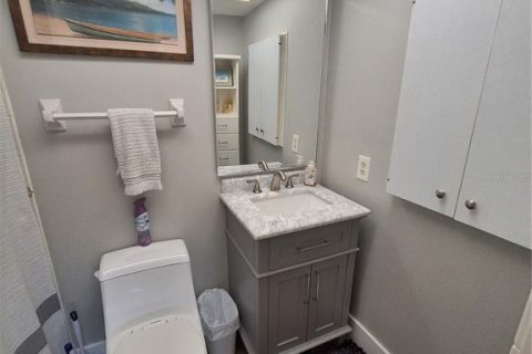 Condo in Venice, Florida, 2 bedrooms  № 1530524 - photo 15