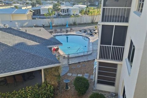 Condo in Venice, Florida, 2 bedrooms  № 1530524 - photo 18