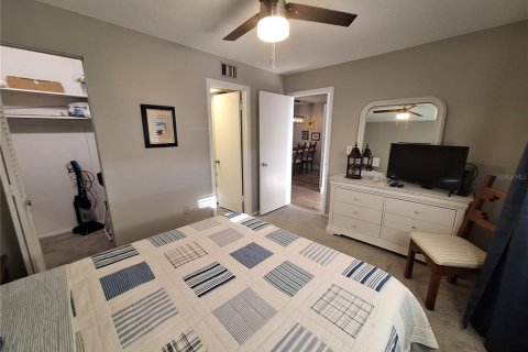 Condo in Venice, Florida, 2 bedrooms  № 1530524 - photo 9