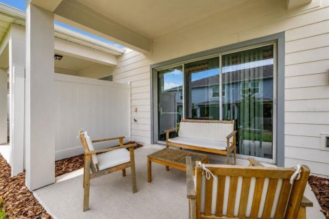 Townhouse in Davenport, Florida 3 bedrooms, 161.28 sq.m. № 2272785 - photo 14