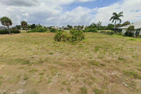 Terreno en venta en Rotonda, Florida № 1265714 - foto 2