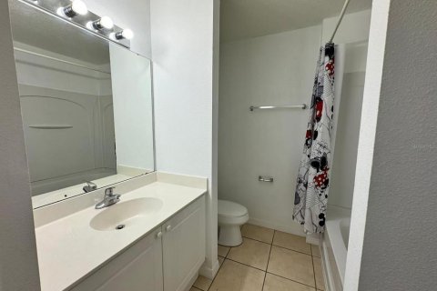 Apartamento en alquiler en Kissimmee, Florida, 3 dormitorios, 111.67 m2 № 1657096 - foto 10