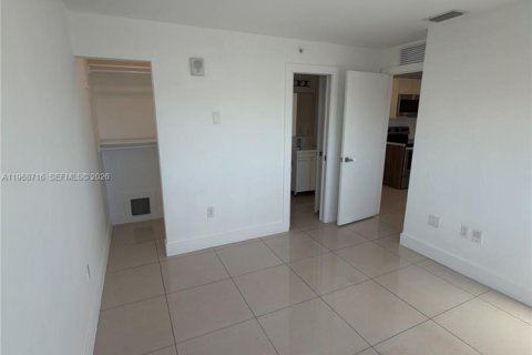 Apartamento en alquiler en Miami, Florida, 2 dormitorios, 51.1 m2 № 2031718 - foto 11