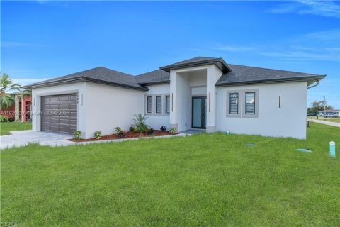 Villa ou maison à vendre à Lehigh Acres, Floride: 3 chambres, 153.29 m2 № 2018329 - photo 6