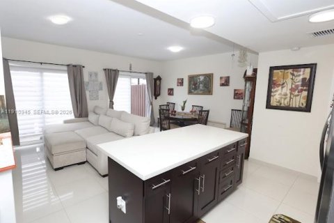Touwnhouse à vendre à Homestead, Floride: 4 chambres, 142.6 m2 № 2091052 - photo 3