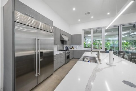 Купить виллу или дом в Сарасота, Флорида 11 комнат, 276.29м2, № 1686583 - фото 8