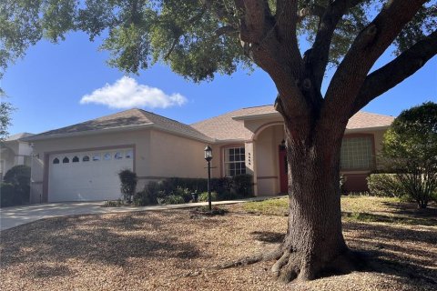 House in Ocala, Florida 2 bedrooms, 157.56 sq.m. № 1622795 - photo 2