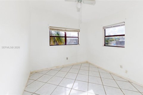 Купить виллу или дом в Хомстед, Флорида 3 спальни, 102.56м2, № 2046676 - фото 26