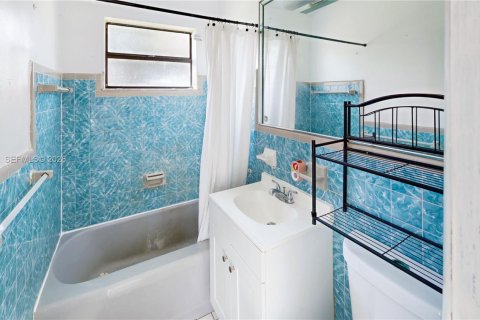 Купить виллу или дом в Хомстед, Флорида 3 спальни, 102.56м2, № 2046676 - фото 24