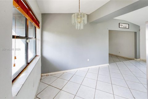 Купить виллу или дом в Хомстед, Флорида 3 спальни, 102.56м2, № 2046676 - фото 11