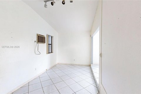 Купить виллу или дом в Хомстед, Флорида 3 спальни, 102.56м2, № 2046676 - фото 15