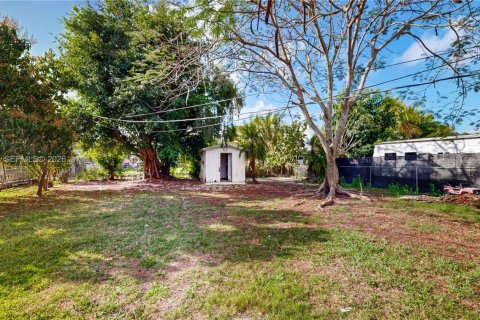 Купить виллу или дом в Хомстед, Флорида 3 спальни, 102.56м2, № 2046676 - фото 29