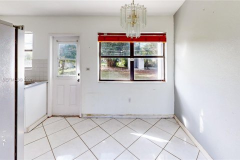 Купить виллу или дом в Хомстед, Флорида 3 спальни, 102.56м2, № 2046676 - фото 16