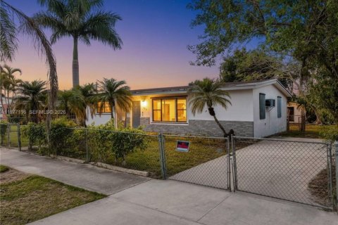 Купить виллу или дом в Хомстед, Флорида 3 спальни, 102.56м2, № 2046676 - фото 2