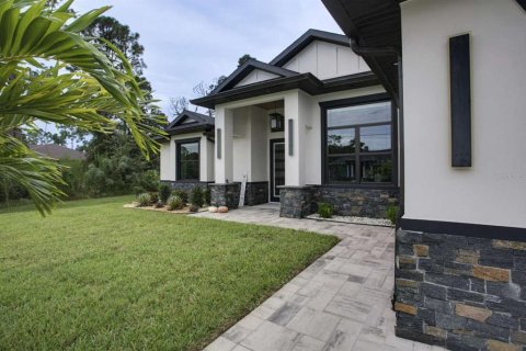 Villa ou maison à vendre à North Port, Floride: 3 chambres, 226.87 m2 № 2403402 - photo 2