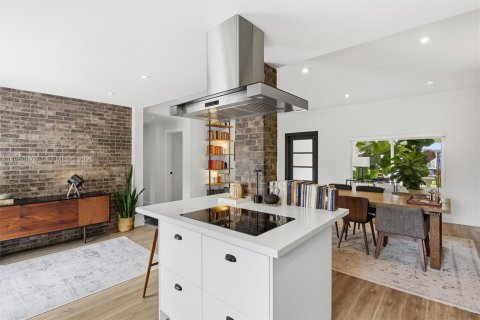 Casa en venta en Miami Springs, Florida, 3 dormitorios, 134.52 m2 № 2007711 - foto 8