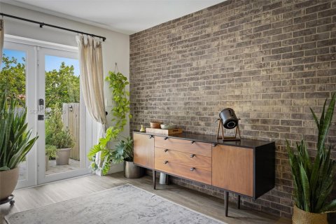 Casa en venta en Miami Springs, Florida, 3 dormitorios, 134.52 m2 № 2007711 - foto 17