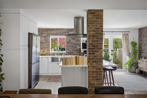 Casa en venta en Miami Springs, Florida, 3 dormitorios, 134.52 m2 № 2007711 - foto 19
