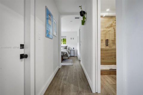 Casa en venta en Miami Springs, Florida, 3 dormitorios, 134.52 m2 № 2007711 - foto 28