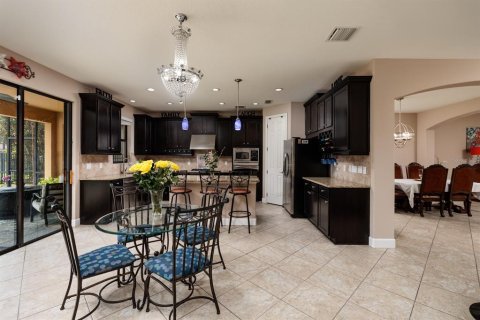 Casa en venta en Palm Harbor, Florida, 5 dormitorios, 311.97 m2 № 1736567 - foto 12