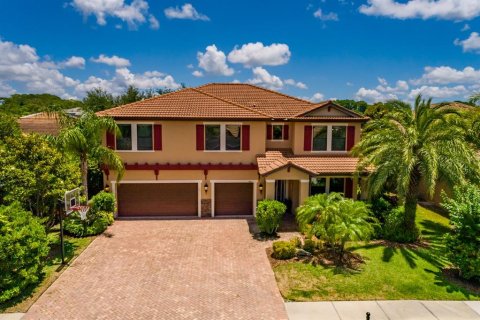 Casa en venta en Palm Harbor, Florida, 5 dormitorios, 311.97 m2 № 1736567 - foto 1