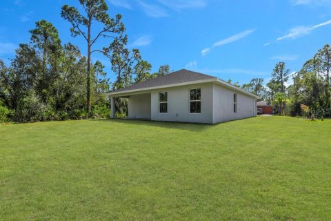 House in Port Charlotte, Florida 3 bedrooms, 140.75 sq.m. № 1900595 - photo 23
