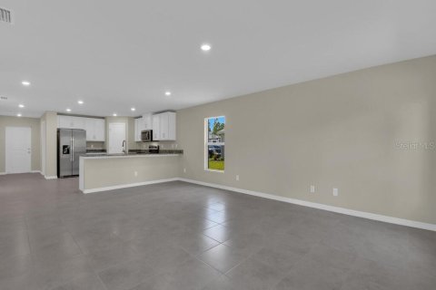 House in Port Charlotte, Florida 3 bedrooms, 140.75 sq.m. № 1900595 - photo 21