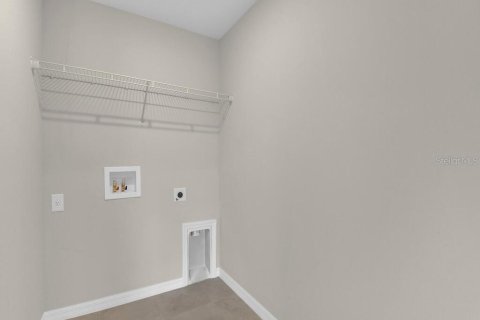 House in Port Charlotte, Florida 3 bedrooms, 140.75 sq.m. № 1900595 - photo 15