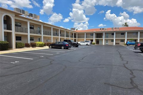 Copropriété à louer à Largo, Floride: 1 chambre, 75.72 m2 № 2155976 - photo 13