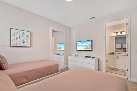 Villa ou maison à vendre à Kissimmee, Floride: 8 chambres № 2034870 - photo 12