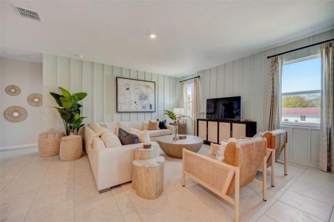 House in Davenport, Florida 4 bedrooms, 170.85 sq.m. № 1847566 - photo 4