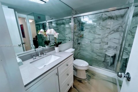 Condominio en alquiler en Hallandale Beach, Florida, 1 dormitorio, 68.38 m2 № 2043440 - foto 24