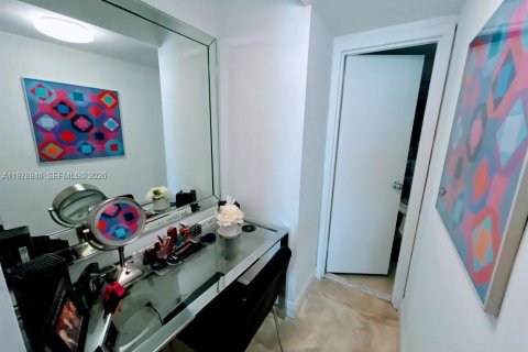 Condominio en alquiler en Hallandale Beach, Florida, 1 dormitorio, 68.38 m2 № 2043440 - foto 23