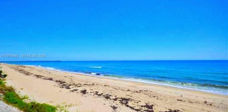 Condominio en Hallandale Beach, Florida, 1 dormitorio  № 2043440