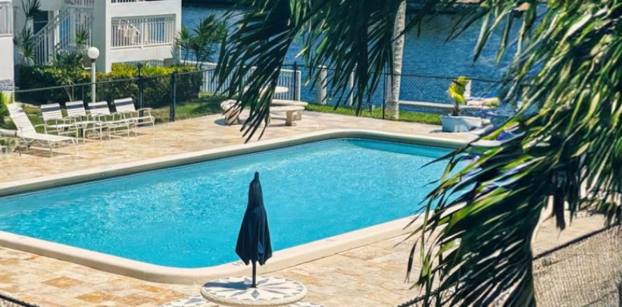 Condo in Wilton Manors, Florida, 2 bedrooms  № 1154587