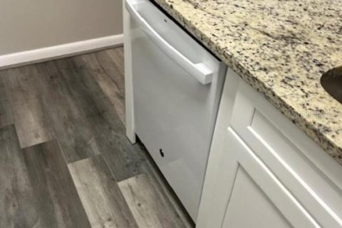 Condominio en venta en Orlando, Florida, 3 dormitorios, 102.94 m2 № 1783230 - foto 2
