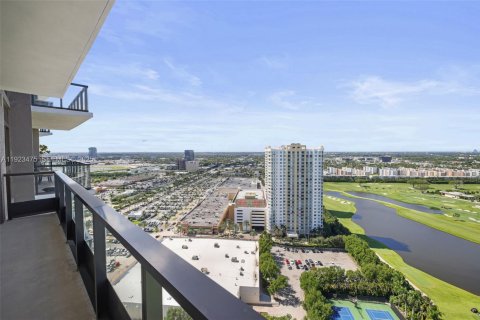 Снять в аренду квартиру в Халландейл-Бич, Флорида 1 спальня, 79.8м2, № 1977463 - фото 17