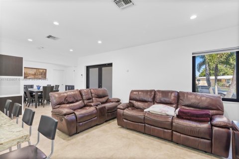 Casa en venta en Miami, Florida, 3 dormitorios, 114.55 m2 № 1828770 - foto 18