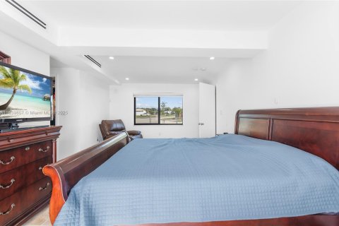 Casa en venta en Miami, Florida, 3 dormitorios, 114.55 m2 № 1828770 - foto 9