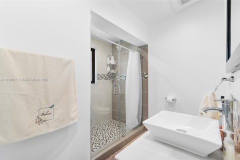 Casa en venta en Miami, Florida, 3 dormitorios, 114.55 m2 № 1828770 - foto 12