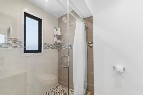 Casa en venta en Miami, Florida, 3 dormitorios, 114.55 m2 № 1828770 - foto 13
