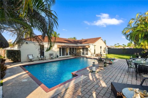 House in Miami, Florida 3 bedrooms, 171.68 sq.m. № 1992501 - photo 28