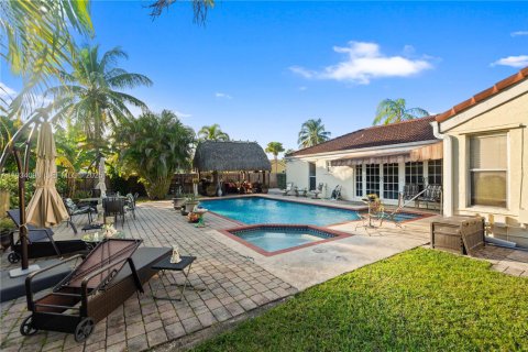 House in Miami, Florida 3 bedrooms, 171.68 sq.m. № 1992501 - photo 29