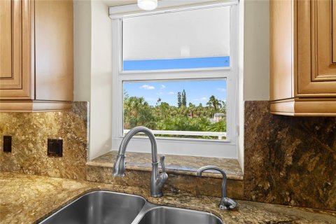 Condo in Fort Lauderdale, Florida, 1 bedroom № 2189726 - photo 8