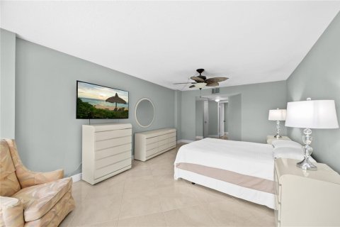 Condo in Fort Lauderdale, Florida, 1 bedroom № 2189726 - photo 23
