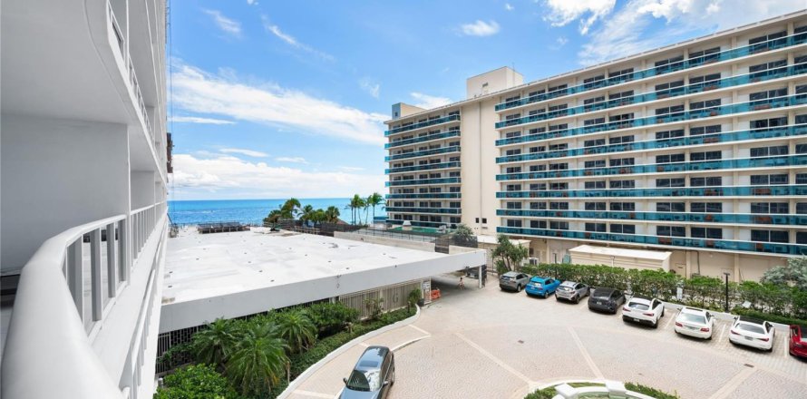 Condo in Fort Lauderdale, Florida, 1 bedroom № 2189726
