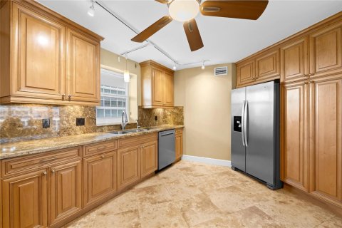 Condo in Fort Lauderdale, Florida, 1 bedroom № 2189726 - photo 7