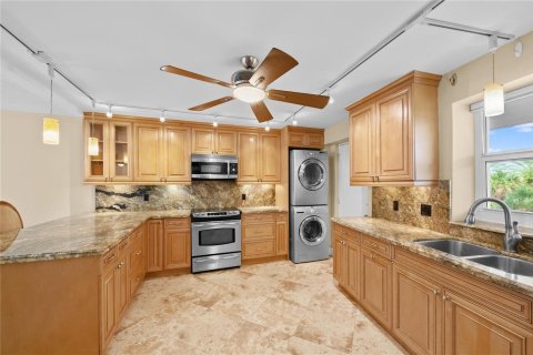 Condo in Fort Lauderdale, Florida, 1 bedroom № 2189726 - photo 6