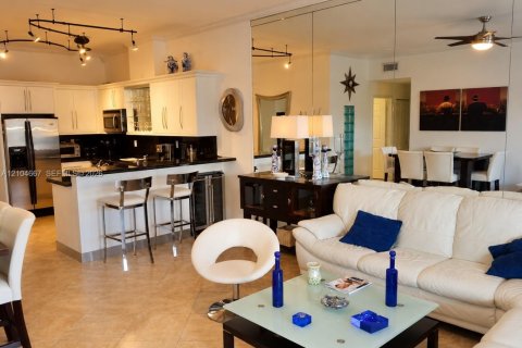 Copropriété à vendre à Miami Beach, Floride: 1 chambre, 110.65 m2 № 2414190 - photo 2